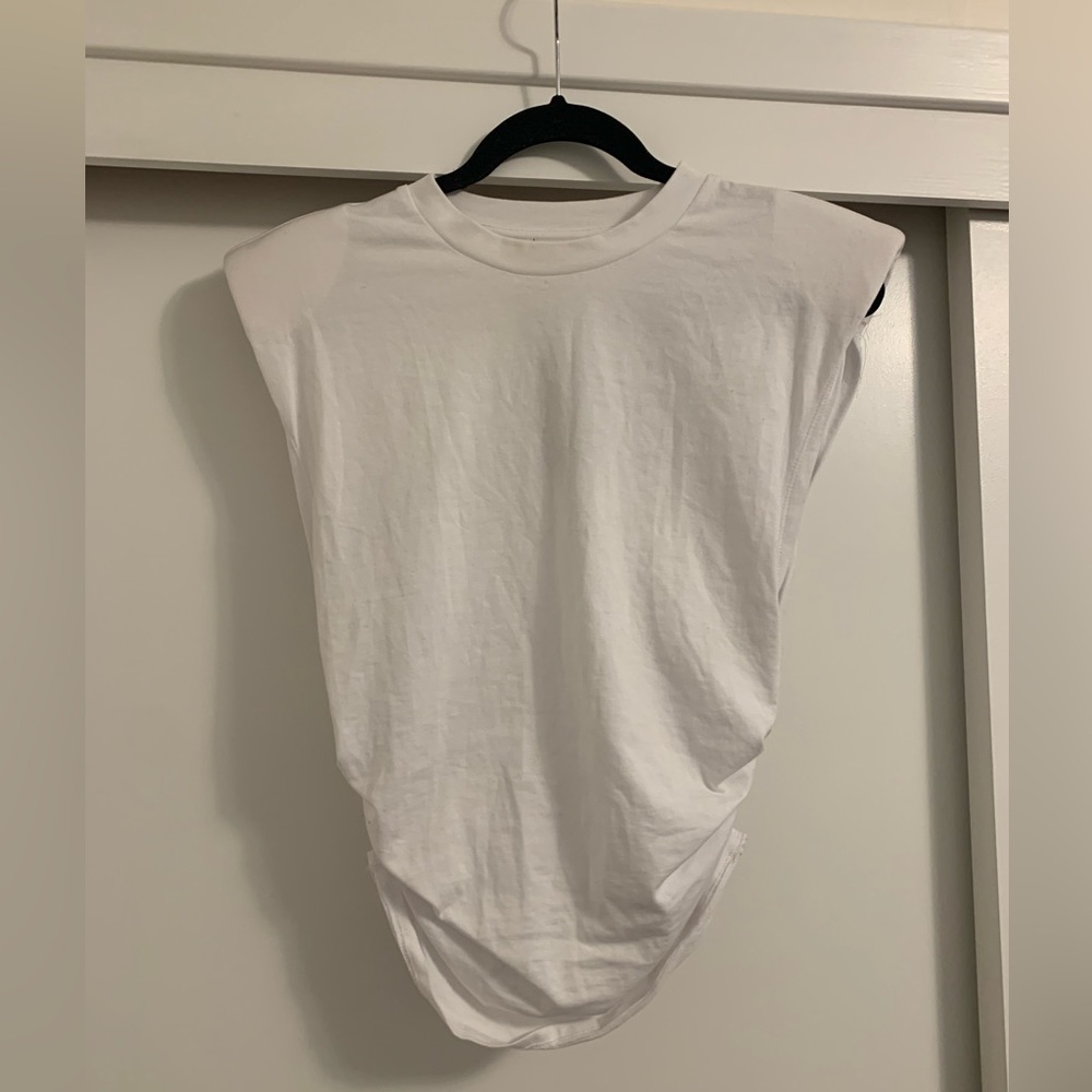 White sleeveless t shirt